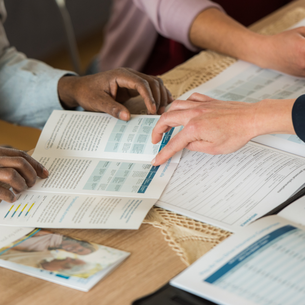 Trípticos en español